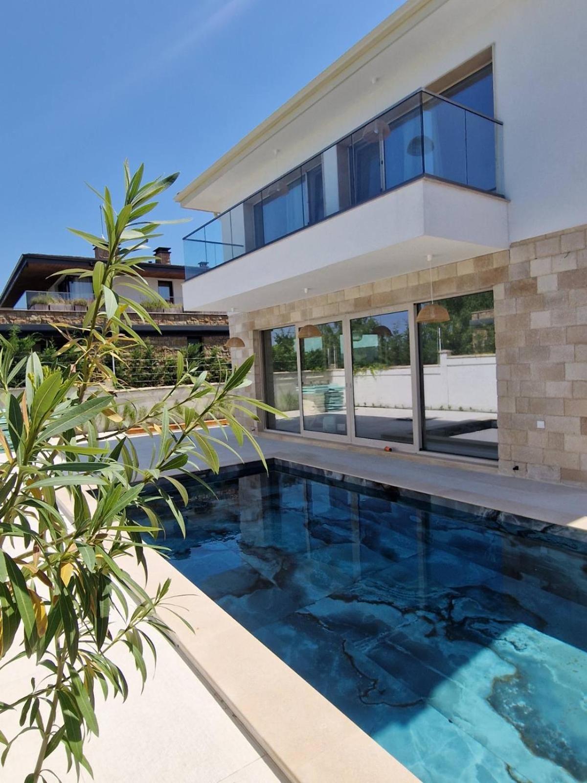 Villa Dimargo *